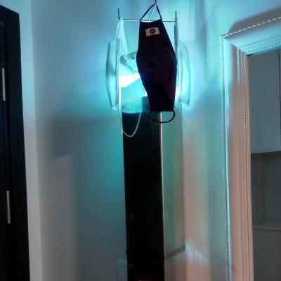 Thiết bị khử khuẩn, khử mùi, tạo ion âm cho không khí bằng đèn cực tím che kín với quạt gió tuần hoàn cho phòng diện tích 50 m2